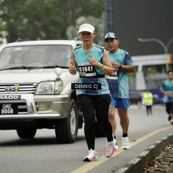 Runner Photo 8921520