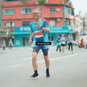 Runner Photo 8921702