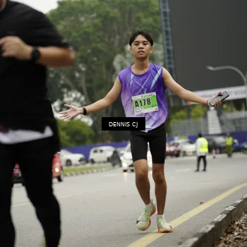 Runner Photo 8921975