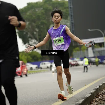 Runner Photo 8921988