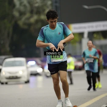 Runner Photo 8922135