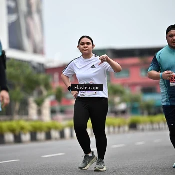 Runner Photo 8922241