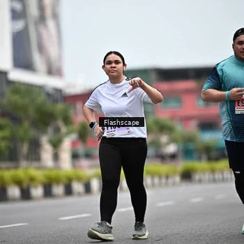 Runner Photo 8922250