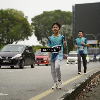 Runner Photo 8923315