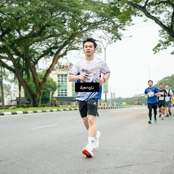 Runner Photo 8923653