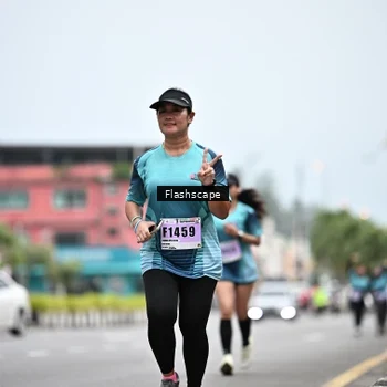 Runner Photo 8923780