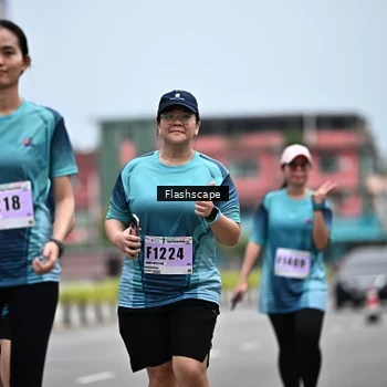 Runner Photo 8924344