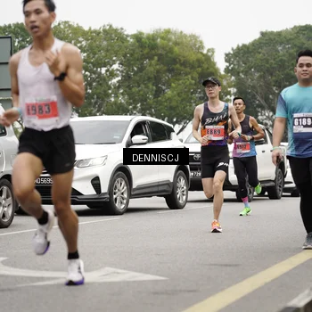 Runner Photo 8924592