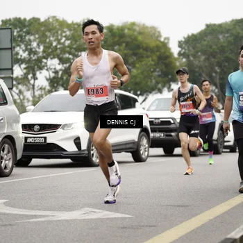 Runner Photo 8924602