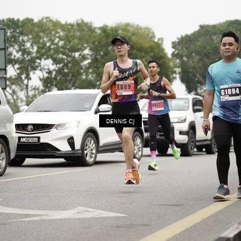 Runner Photo 8924604