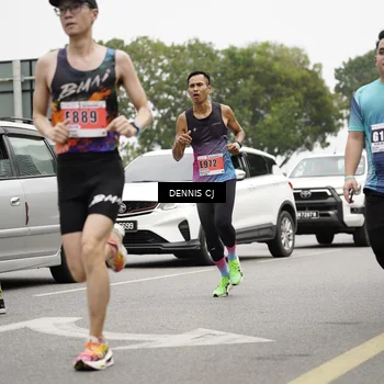 Runner Photo 8924612