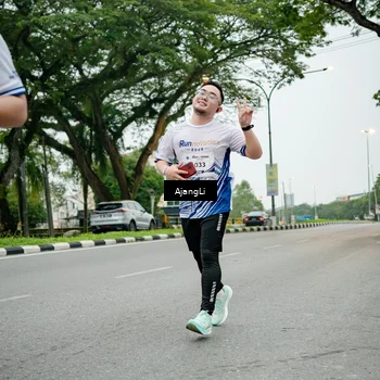 Runner Photo 8924899