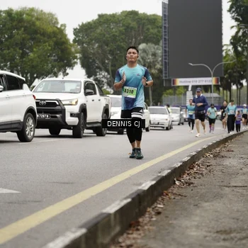 Runner Photo 8924944