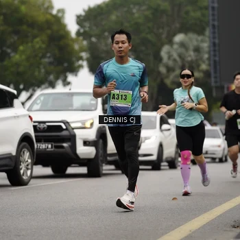 Runner Photo 8924980
