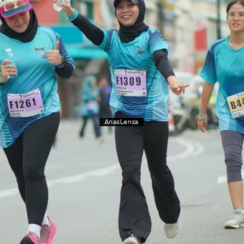 Runner Photo 8925010