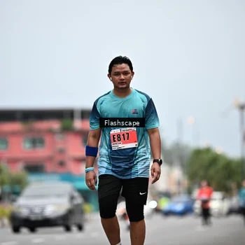 Runner Photo 8925024