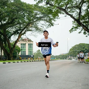 Runner Photo 8925141