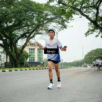 Runner Photo 8925162