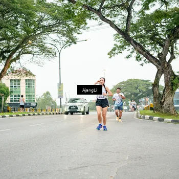 Runner Photo 8925271