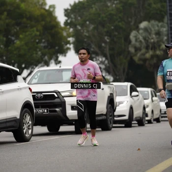 Runner Photo 8925358