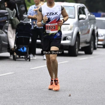 Runner Photo 8925446