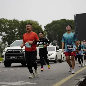 Runner Photo 8925664