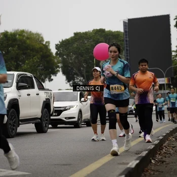 Runner Photo 8925699