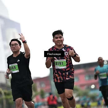 Runner Photo 8926540