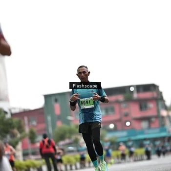 Runner Photo 8926573