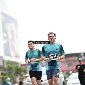 Runner Photo 8928695