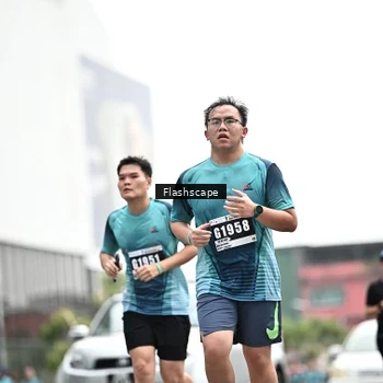 Runner Photo 8928732