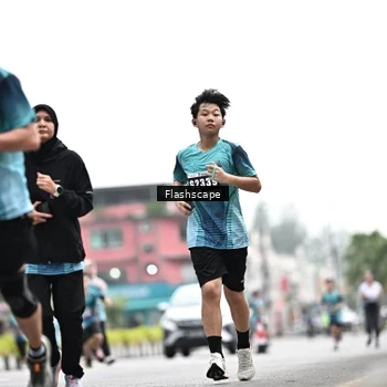 Runner Photo 8928751