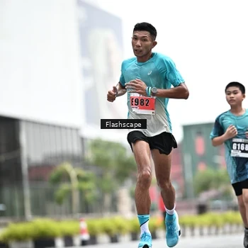 Runner Photo 8928993