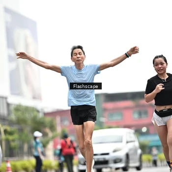 Runner Photo 8929120