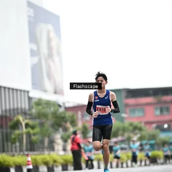 Runner Photo 8929301