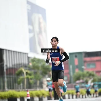Runner Photo 8929305