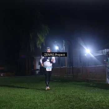Runner Photo 8929357