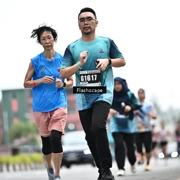 Runner Photo 8929941