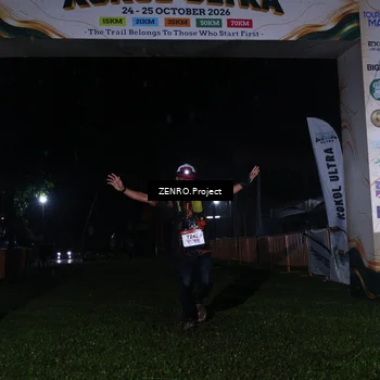 Runner Photo 8930009