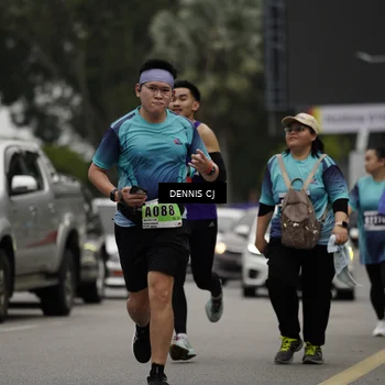 Runner Photo 8930022