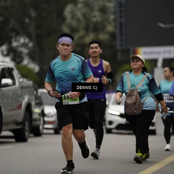 Runner Photo 8930098
