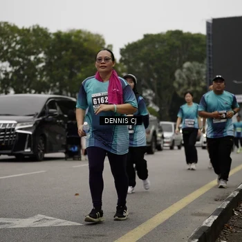 Runner Photo 8930267