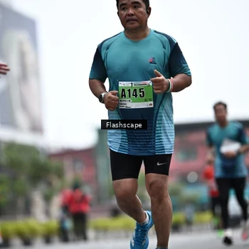 Runner Photo 8930344