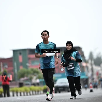 Runner Photo 8930345