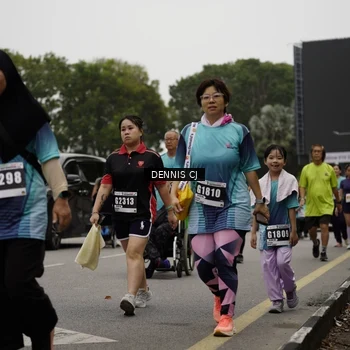 Runner Photo 8930400