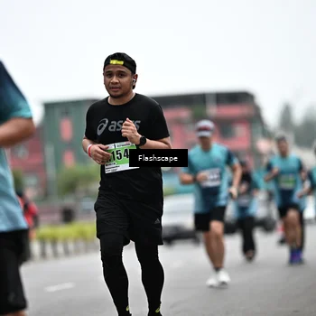 Runner Photo 8930574