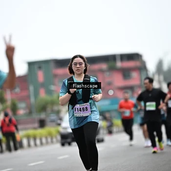 Runner Photo 8930717