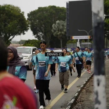 Runner Photo 8930768
