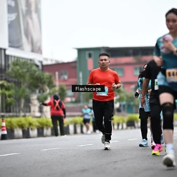 Runner Photo 8930770