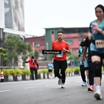 Runner Photo 8930784